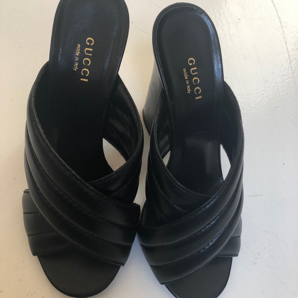 Gucci sandals size 38 black leather
